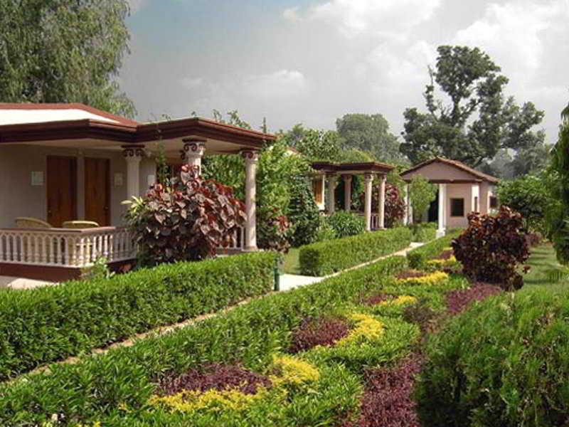 Tiger'S Den Resort Bandhavgarh National Park Exterior photo