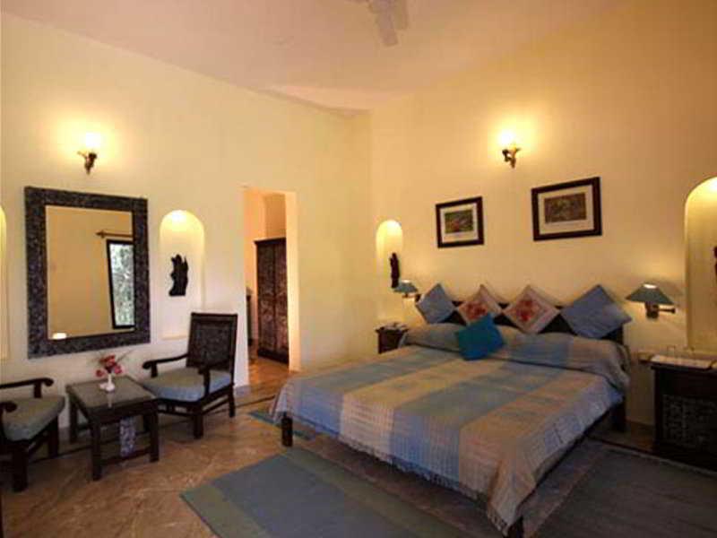Tiger'S Den Resort Bandhavgarh National Park Exterior photo