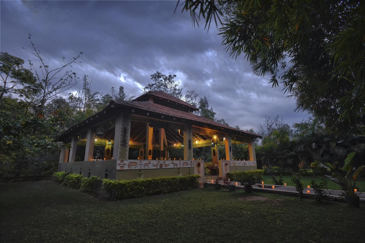 Tiger'S Den Resort Bandhavgarh National Park Exterior photo