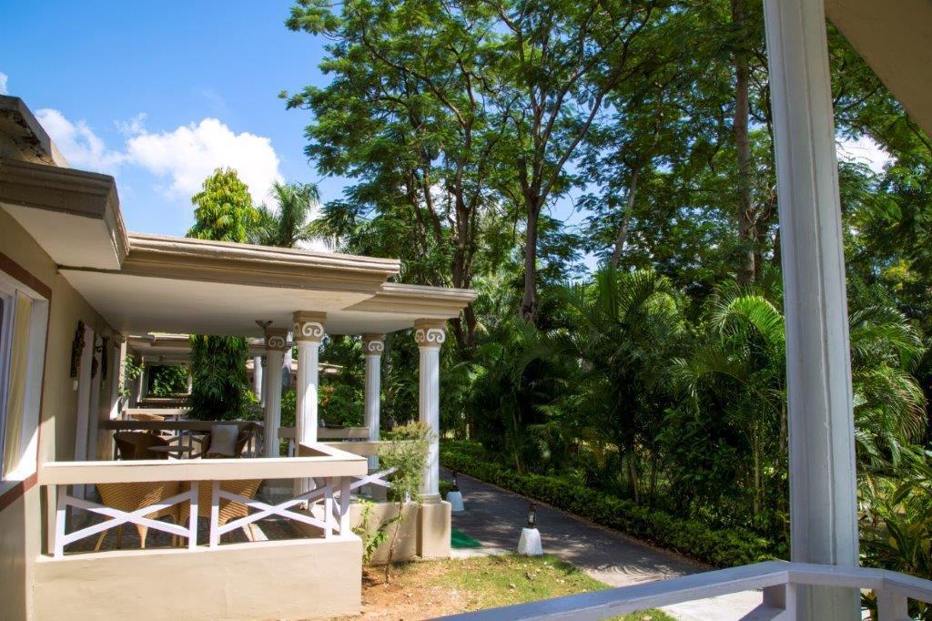 Tiger'S Den Resort Bandhavgarh National Park Exterior photo