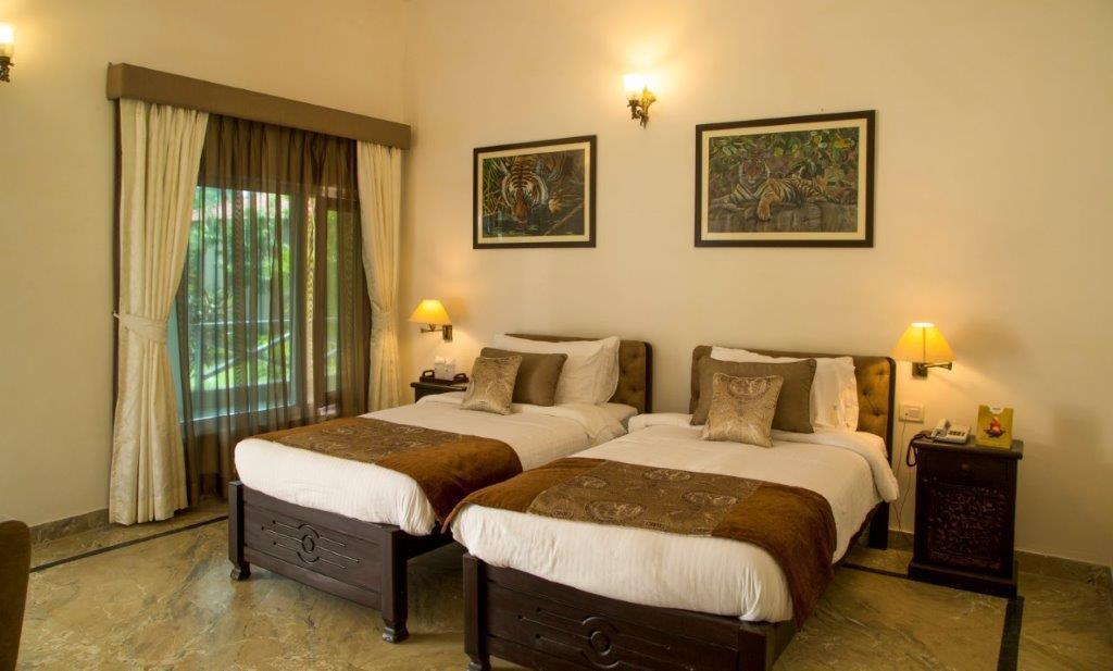 Tiger'S Den Resort Bandhavgarh National Park Exterior photo