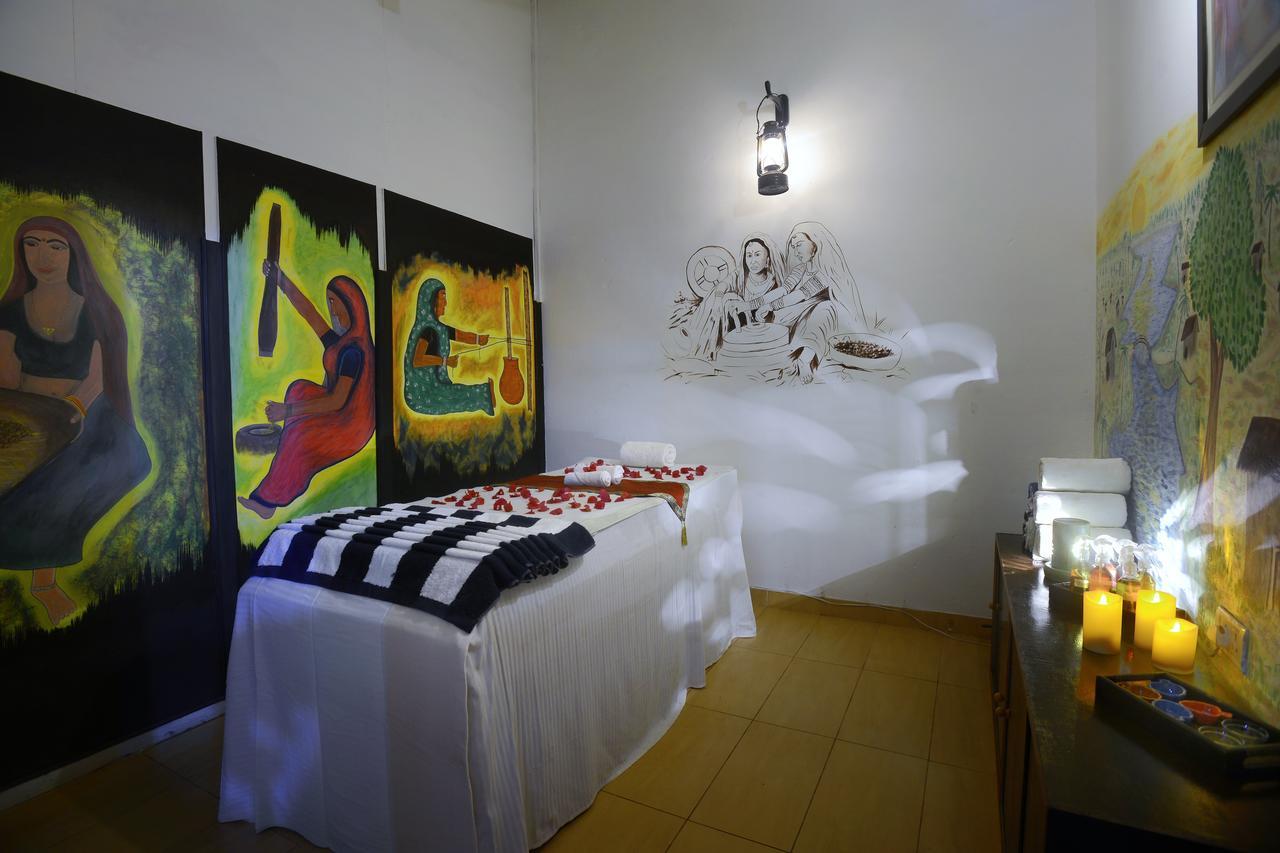 Tiger'S Den Resort Bandhavgarh National Park Exterior photo